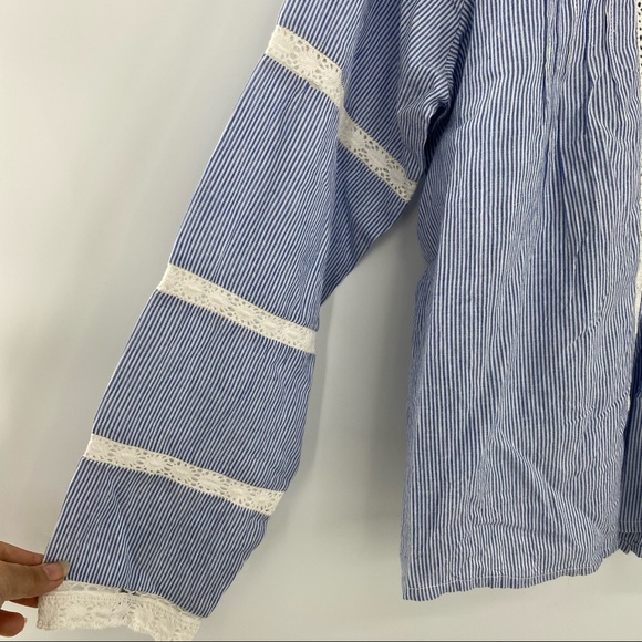 Lini NWT Bloomingdale's Alice Lace Inset Pin Striped Back Button Blouse Blue New - Picture 6 of 10